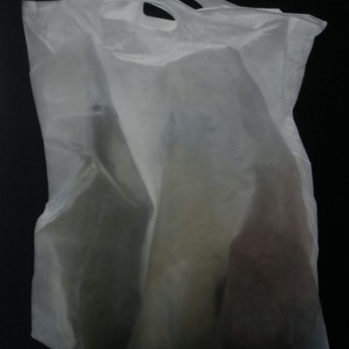 Wit-tasje-met-flessen